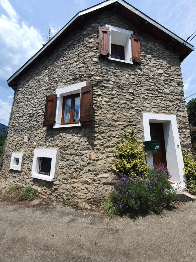 Maison Au Coeur Des Pyrenees Perles-et-Castelet Kültér fotó